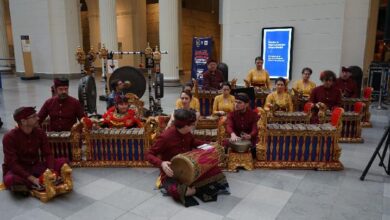 Indonesia-AS Rayakan 75 Tahun Hubungan Diplomatik lewat Konser Gamelan di area tempat Field Museum