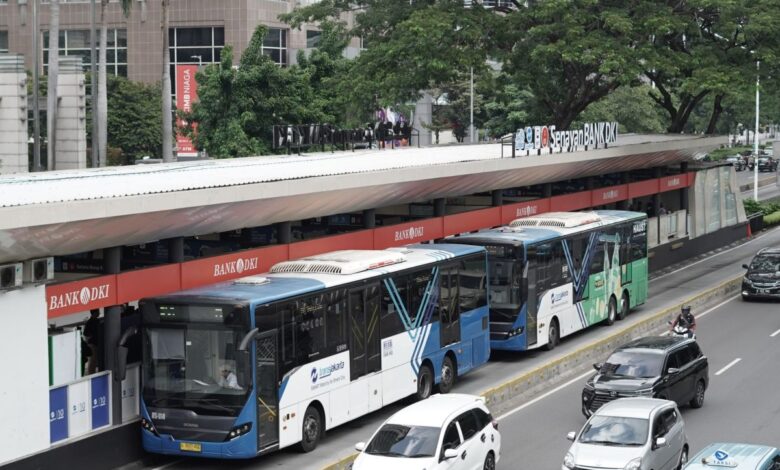 Gaji kemudian aturan jadi sopir bus Transjakarta