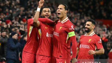 Slot berharap Van Dijk masih bertahan di area tempat Anfield