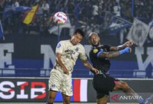 Persib Bandung naik ke puncak klasemen seusai tekuk Persis Solo satu gol tanpa balas