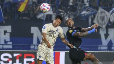 Persib Bandung naik ke puncak klasemen seusai tekuk Persis Solo satu gol tanpa balas