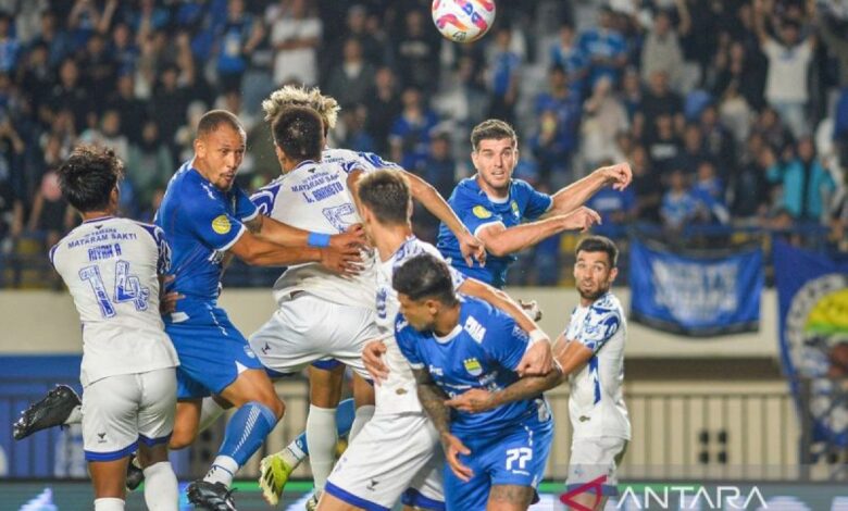 Bojan Hodak minta Persib Bandung waspadai tinggi PSIS Semarang