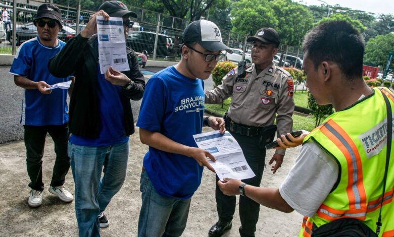 Laga final Turnamen 2 ditunda 30 menit sebab lapangan tergenang air