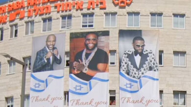 Floyd Mayweather Jr Bangkrut Akibat Bela Israel, Amir Khan: Karma!