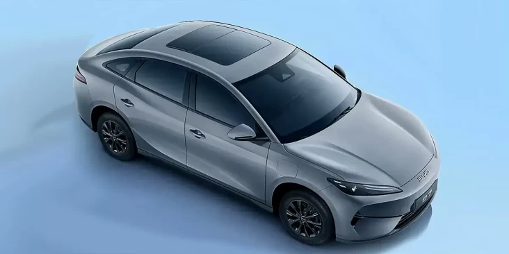 BYD Luncurkan Sedan Listrik e7 Jarak Tempuh Bisa 520 Km