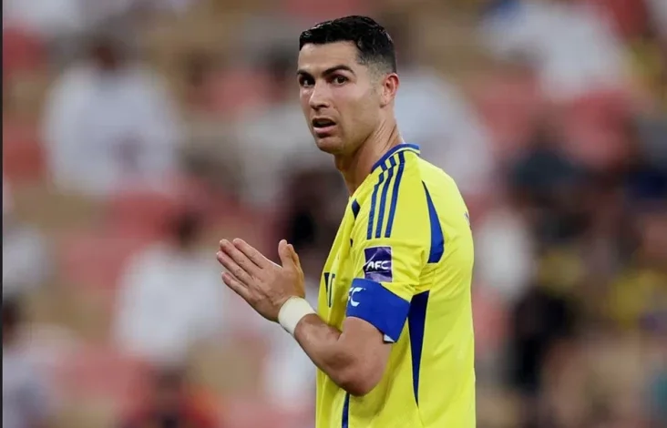 Momen Ronaldo Ngedumel Sendiri di dalam area Lapangan