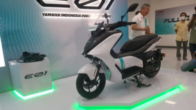 Cara Mencuci Motor Listrik Berbasis Baterai Lithium Ion