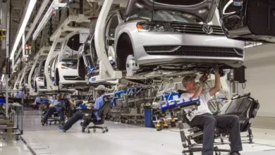 Eksodus Massal di area area Volkswagen: 20.000 Karyawan Pilih Mundur Sebelum PHK, Gaji Direksi Juga Dipangkas!