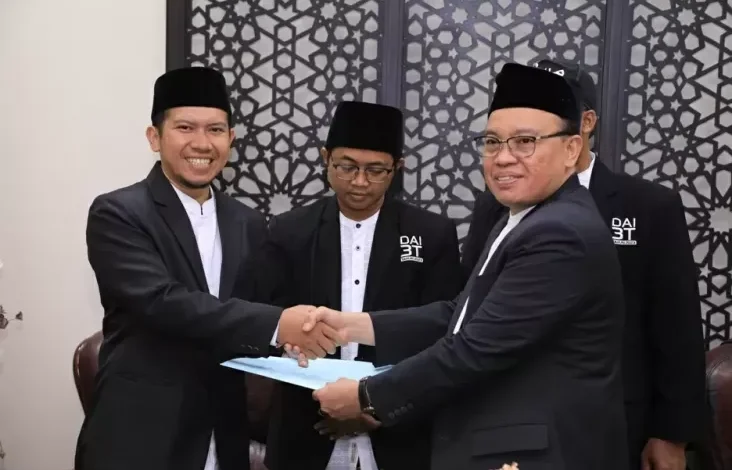 Kemenag Berikan Penghargaan untuk 3 Dai Inspiratif di Wilayah 3T