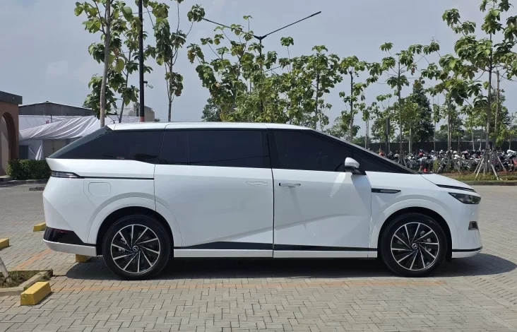 Perang MPV Premium: Xpeng X9 Sindir Desain Denza D9 serta juga Toyota Alphard, Klaim Tak Akan Dikira Mobil Sopir