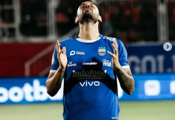 Persib Borong Penghargaan Individu Turnamen 1 2024/2025: Tyronne del Pino Pemain Terbaik!