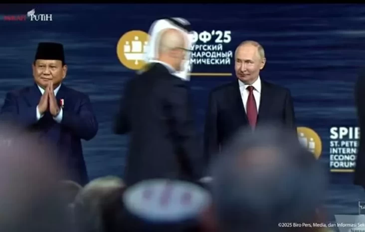 Prabowo juga Presiden Rusia Satu Panggung di dalam area Diskusi Perekonomian Rusia, Disambut Gemuruh Tepuk Tangan