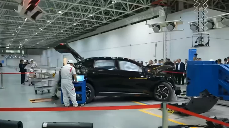 Uji Tabrak Hyptec HT, Bukti Kekuatan Mobil GAC AION Tidak Main-main