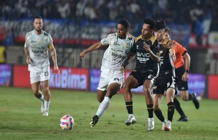 Hasil Piala Presiden 2025: Persib vs Dewa United, Gol William Marcilio Dibalas Egy