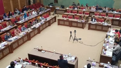 Legislator Golkar Singgung Kasus Korupsi Laptop Chromebook pada waktu Rapat Bareng Abdul Muti