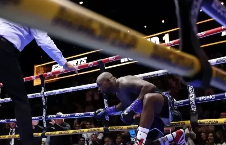 Luka Tersembunyi Hancurkan Dillian Whyte pada waktu Di-KO Moses Itauma?