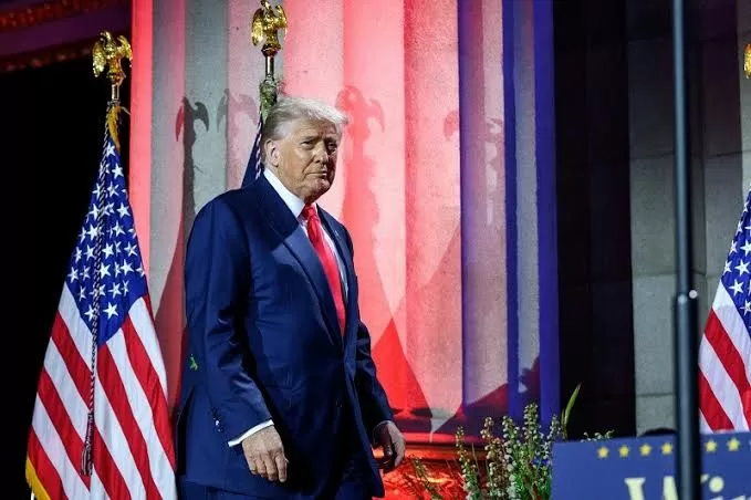 Kebijakan Donald Trump Dituding Jadi Pemicu Mercedes-Benz Beli Mesin BMW