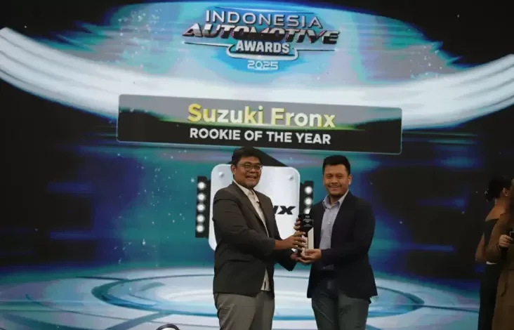 Laris Manis, Suzuki Fronx Sabet Rookie Of The Year pada area Indonesia Automotive Awards 2025