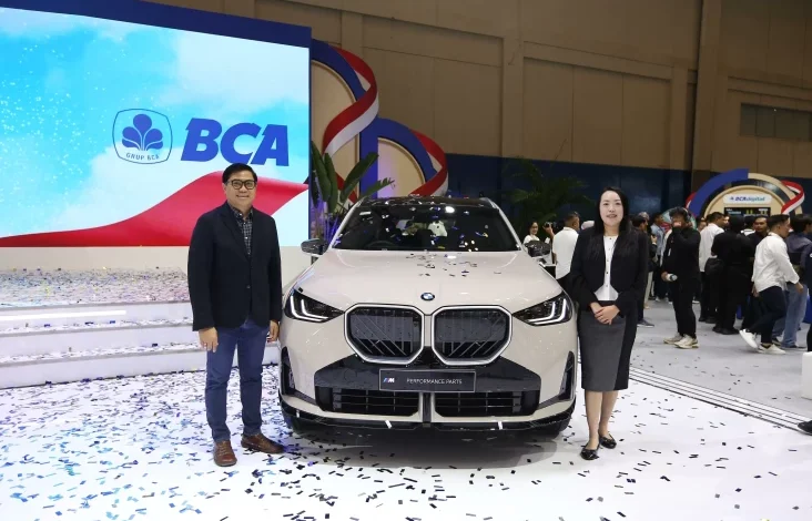 Pesta Gratis iPhone 16 pada BCA Expo: Jurus Jitu BMW Menjaring Sultan pada Tengah Pasar Otomotif yang tersebut yang disebutkan Lesu