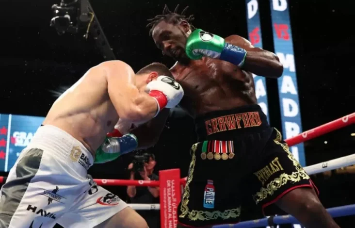 Terence Crawford Terlalu Kecil juga Lemah Lawan Canelo di area di Kelas 76,2 Kg
