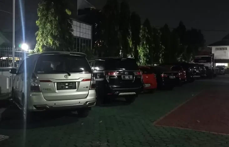 KPK Sita 15 Mobil Anggota DPR Satori Tersangka Dugaan Korupsi Dana Sosial PSBI