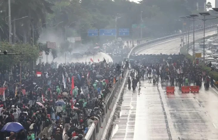 Mantan Kabais TNI Ungkap Intelijen Ada di dalam tempat Setiap Demo untuk Cari Fakta