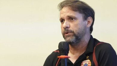 Pelatih Persija Ibukota Indonesia Prihatin Situasi Politik Tanah Air