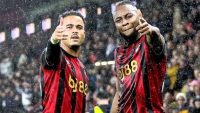 Bournemouth naik ke peringkat dua usai menang dramatis 3-1 berperang melawan Klub sepak bola Klub sepak bola Fulham