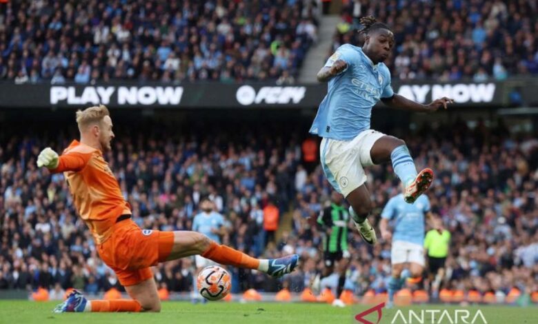 Guardiola puji permainan Doku pasca City menang 5-1 menghadapi Burnley
