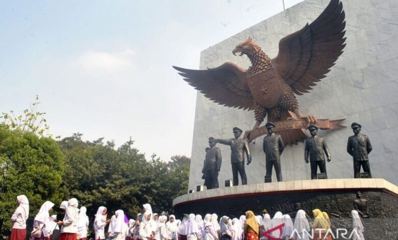 Mengenal tokoh-tokoh penting kemudian pahlawan revolusi yang digunakan dimaksud gugur G30S PKI