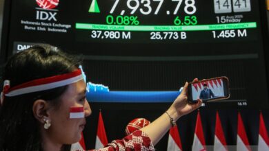 IHSG ditutup menguat pada sedang bursa cermati arah kebijakan BI