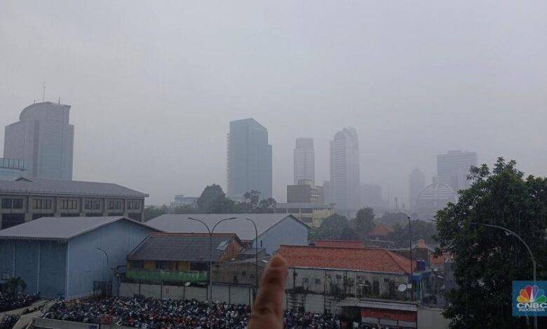 Plastik Sudah Tembus Sampai Langit Jakarta, Kok Bisa?