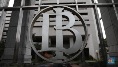 DPR Cecar BI, Rupiah Kok Keok Lawan Dolar hingga Ringgit