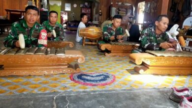 Nguri-Uri Budaya, Satgas TMMD Kodim 0717/Grobogan Belajar Gamelan Bersama Seniman Desa