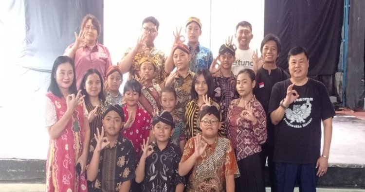 Persiapan Pagelaran Wayang Kulit Peringati Hari Wayang Kulit Bumi Bersama Rumah Budaya Kediri