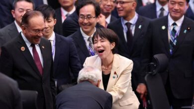 Momen Genit PM Timor Leste Cium Tangan setelah itu Peluk PM Negeri Matahari Terbit dalam KTT ASEAN