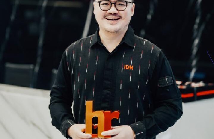 pimpinan IDN Winston Utomo Raih Peghargaan HR Excellence Awards