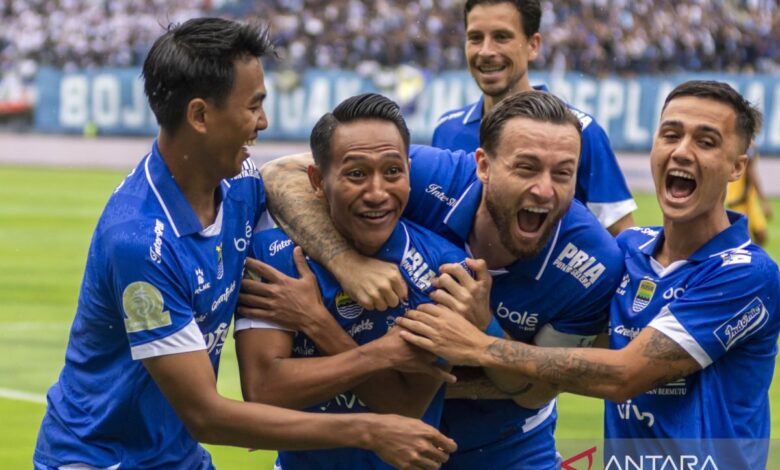 Bojan tak terlalu pikirkan predikat juara paruh musim Persib Bandung