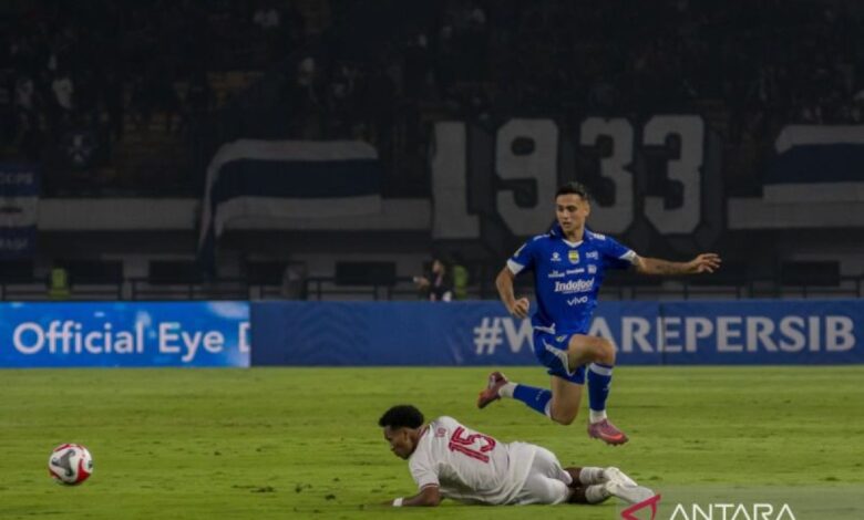 Eliano minta Persib tak terlena dengan status juara paruh musim