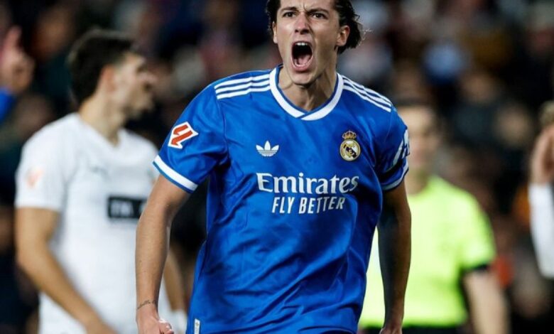 Memenangkan 2-0 ke stadion Valencia, Real Madrid jaga jarak dari Barcelona