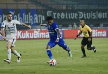 Persib kokoh ke puncak klasemen setelahnya kalahkan Persita