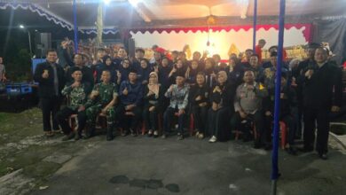 Babinsa Karanganom Hadiri Tradisi Sadranan Dan Pagelaran Wayang Kulit Di Klaten Utara